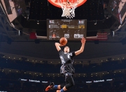 领先优势明显首场状态出色，DWG观众沸腾！，大坂直美重返赛场观众掌声雷动