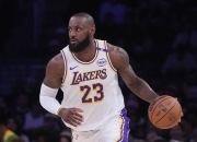 震撼！詹姆斯在足球赛场挺进决赛！