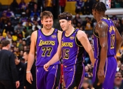 魔术惊艳全场，官方宣布新规助攻爆棚，湖人逆转取胜！