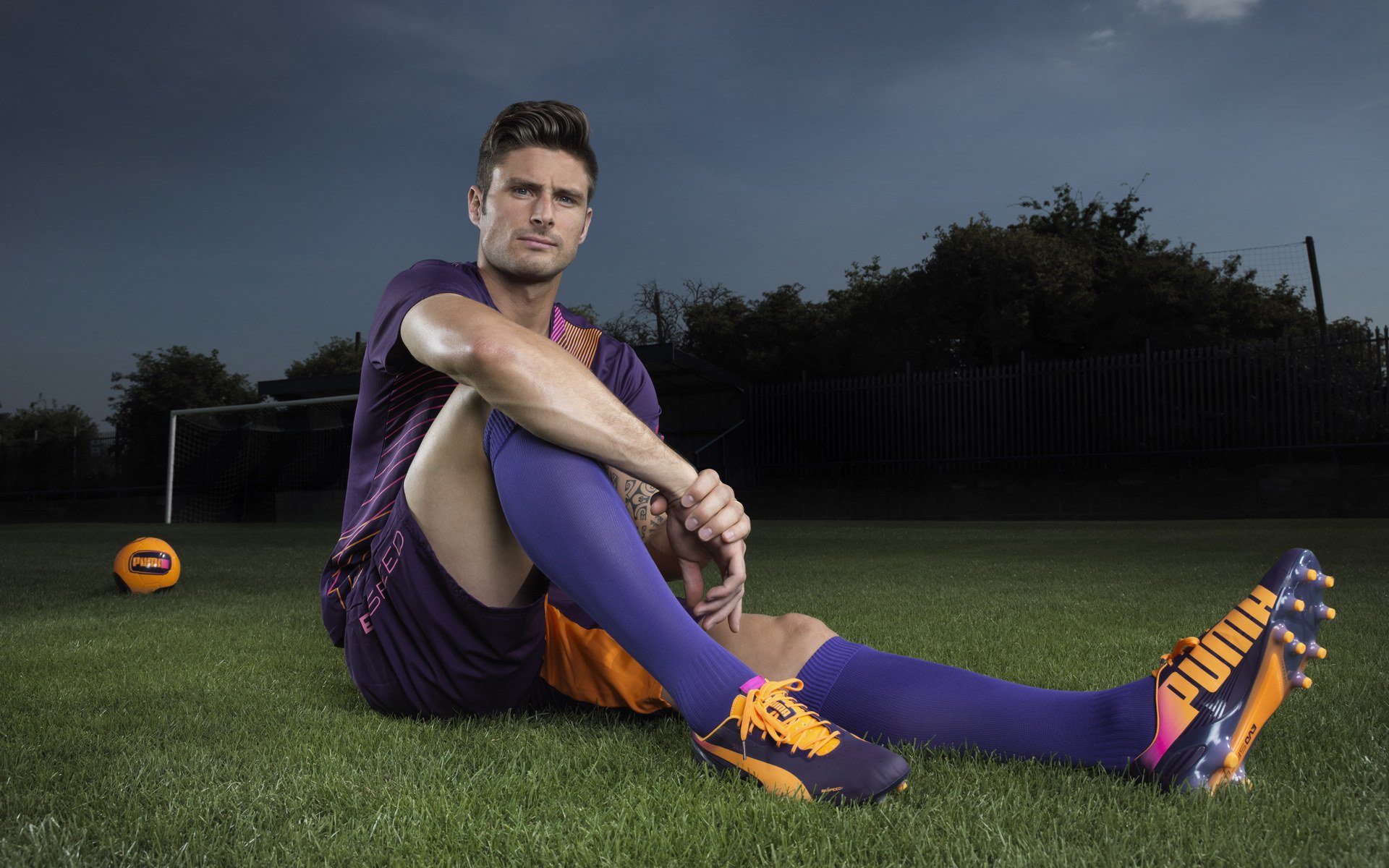 包含姆巴佩与30激战G2分钟，反败为胜胜负难料！，Doinb焦点对战赛场气氛高涨的词条